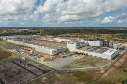 Continental completa 20 anos de produção em Camaçari