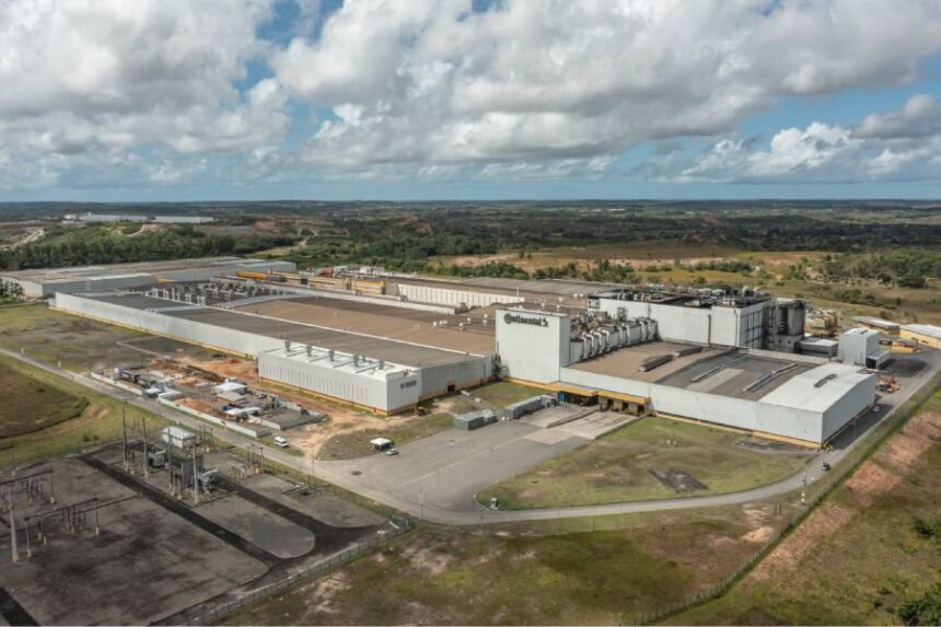 Continental completa 20 anos de produção em Camaçari