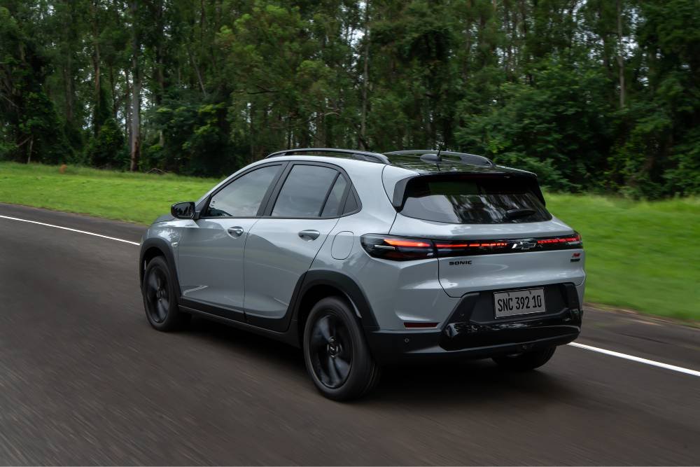 Chevrolet Sonic começa a ser comercializado no Brasil em maio