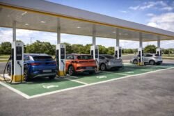 Elétricos elevam prejuízo para 18 marcas e há recuos anunciados