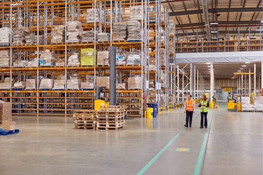 DHL amplia CDs para e-commerce no Brasil