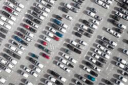 IQA alerta que indústria automotiva enfrenta entraves no Brasil