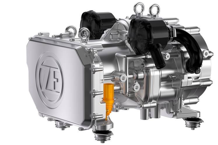 ZF apresenta sistemas para caminhões definidos por software
