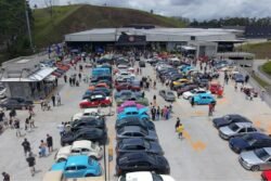 Encontro de carros antigos reúne clássicos em São Bernardo