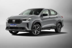 Fiat Fastback 2027 ganha versão Smart Drive e série BlackMotion. Confira equipamentos, versões, preços e motor do SUV.