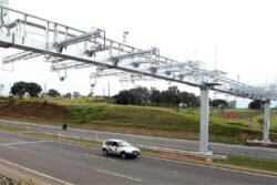 CNH do Brasil avisa motoristas sobre pedágio free flow