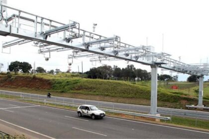 CNH do Brasil avisa motoristas sobre pedágio free flow