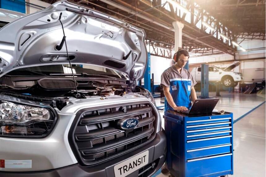 Ford Pro oferece revisões gratuitas para vans E-Transit